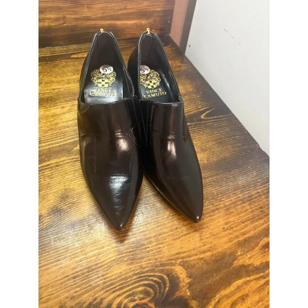 Vince Camuto black pointed toe heeled booties size 5.5